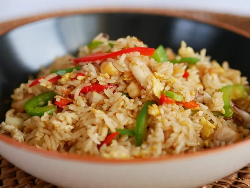 Nasi Goreng aux fruits de mer 